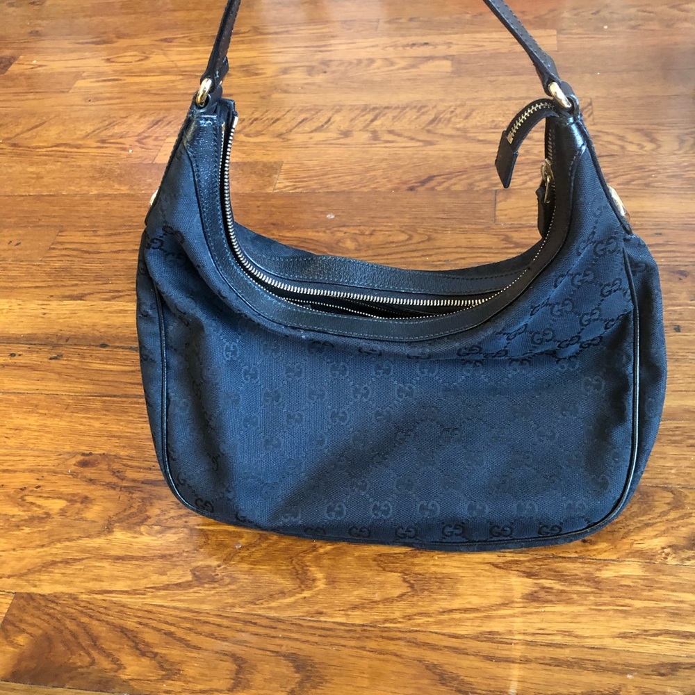 Authentic Gucci Hobo - Picture 2 of 4